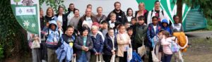 Gruppenbild Kinder vor Werderbus